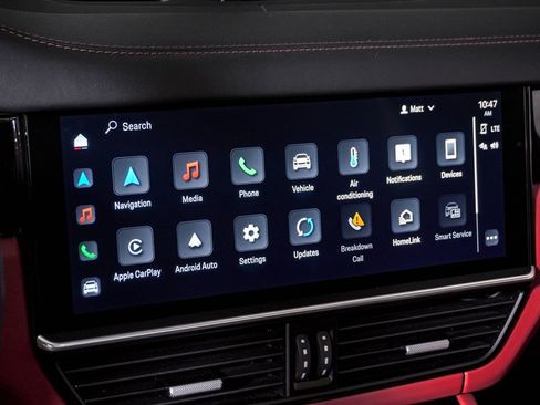 Certified 2023 Porsche Cayenne Platinum Edition image 22