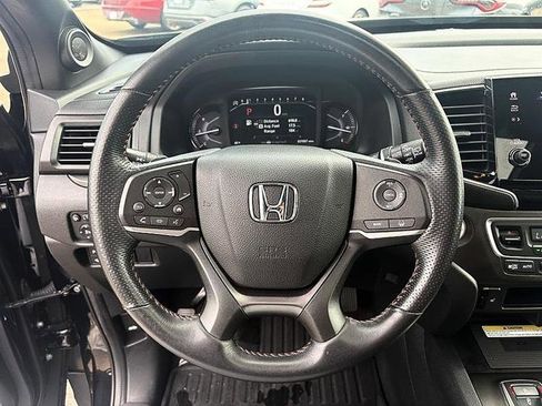 Used 2023 Honda Passport TrailSport image 19