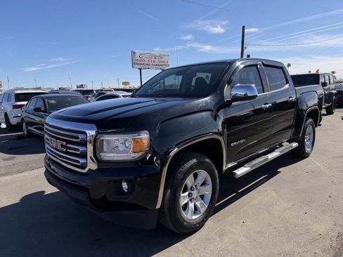 Used 2017 GMC Canyon SLE w/ SLE Convenience Package image 3