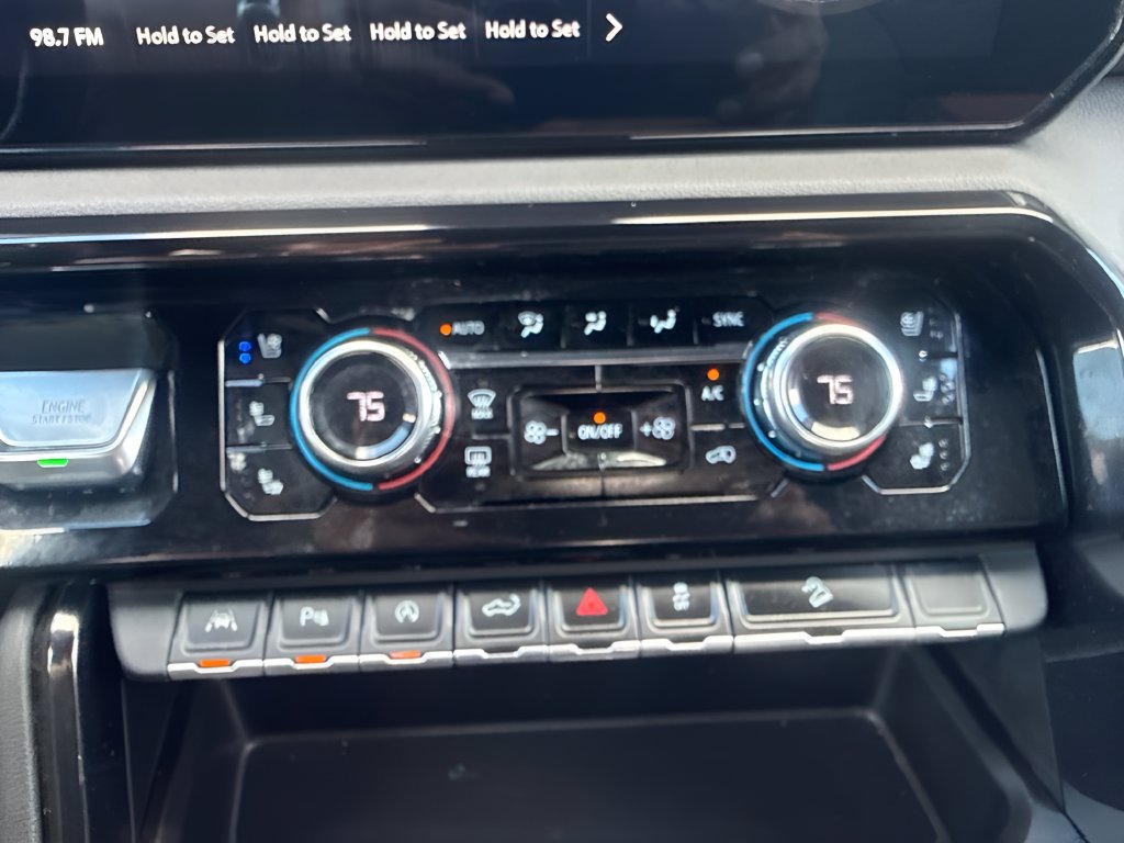 Used 2024 GMC Sierra 1500 AT4 w/ Technology Package AWD/4WD image 17
