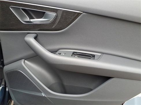 New 2026 Audi Q7 2.0T Premium image 7