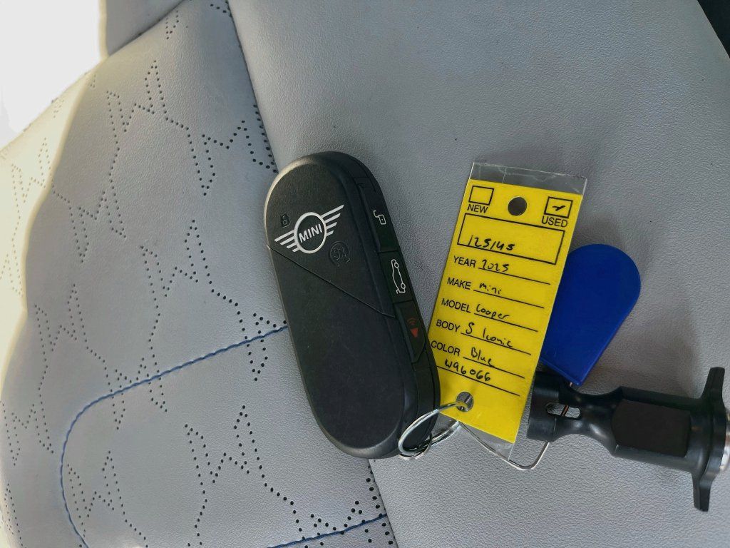 Used 2025 MINI Cooper S FWD image 34