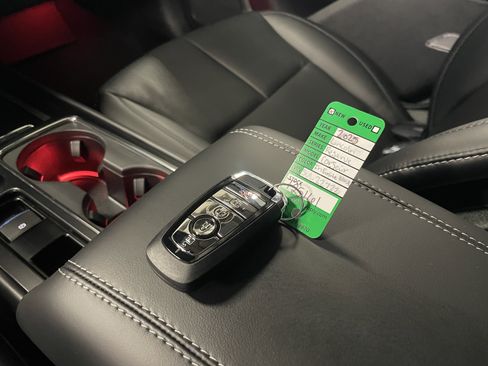 New 2025 Lincoln Corsair Reserve w/ Equipment Group 202A image 15