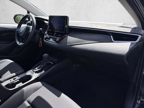 Used 2025 Toyota Corolla LE FWD image 22