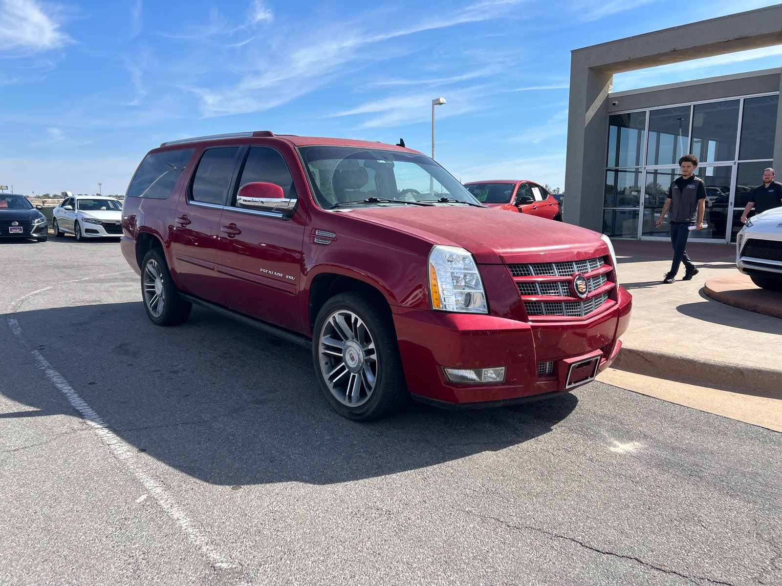 Used 2014 Cadillac Escalade ESV Premium AWD/4WD image 3