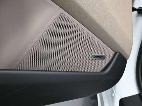 Certified 2025 Porsche 911 Carrera image 13