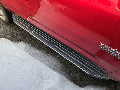 Used 2021 Chevrolet Tahoe LT w/ LT Signature Plus Package image 3