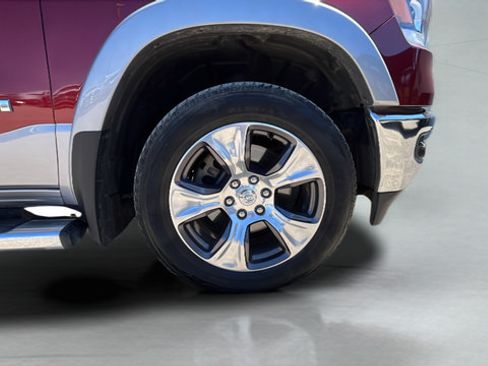 Used 2019 RAM 1500 Laramie AWD/4WD image 29