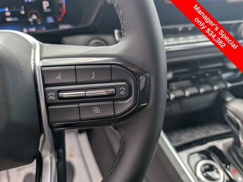 Used 2024 Chevrolet Colorado LT w/ LT Convenience Package AWD/4WD image 19