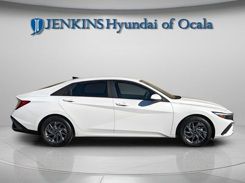 New 2026 Hyundai Elantra Sport image 2