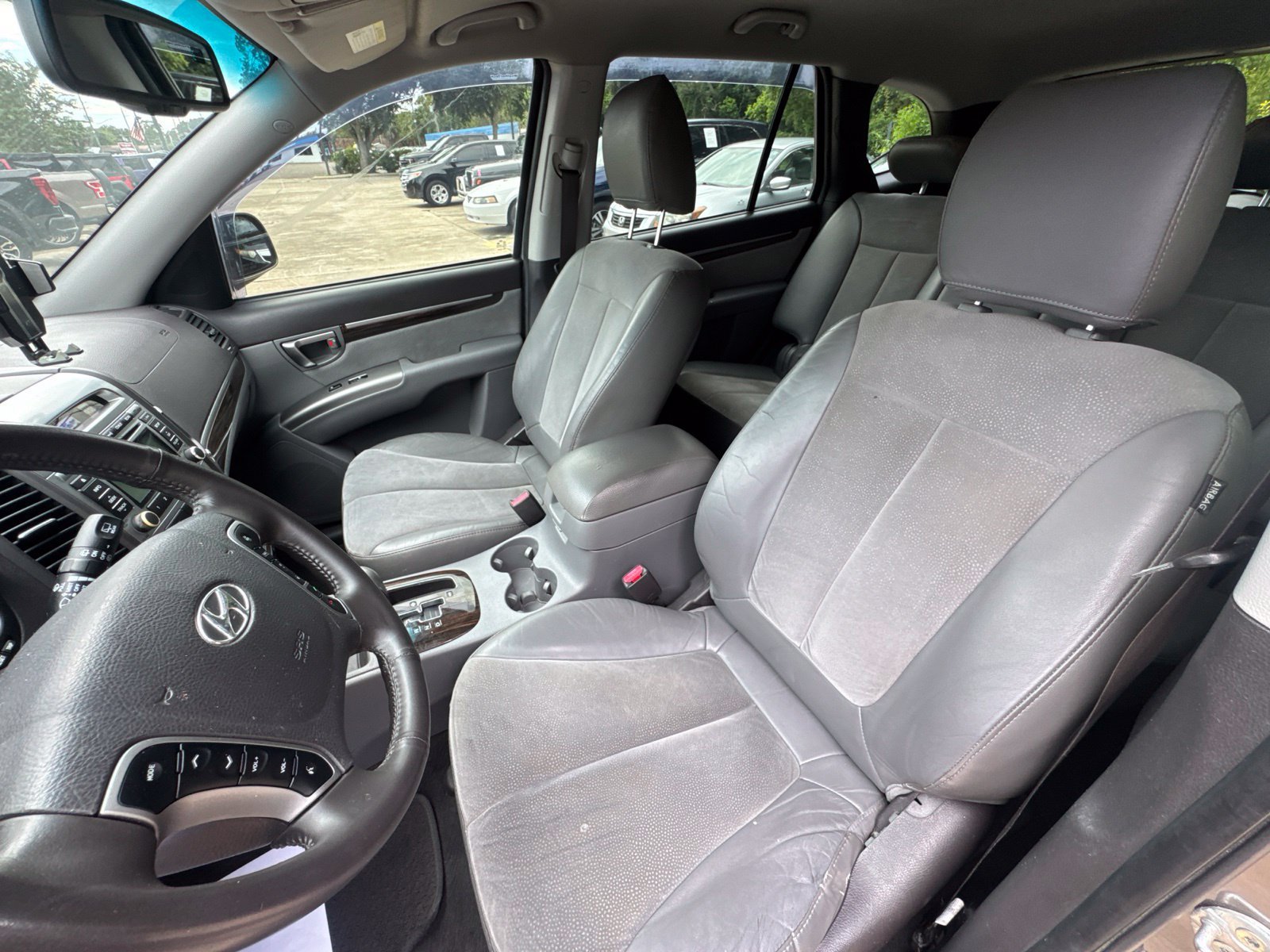 Used 2012 Hyundai Santa Fe SE FWD image 15