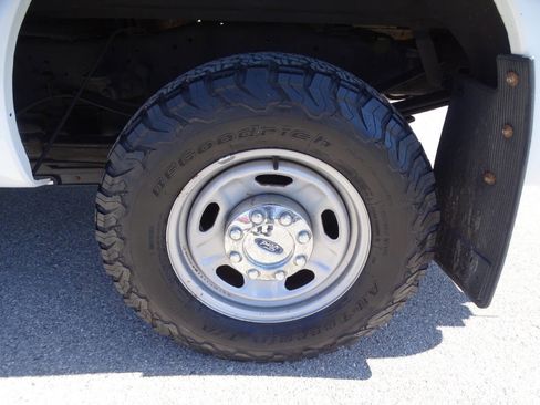 Used 2015 Ford F250 4x4 SuperCab FX4 w/ Power Equipment Group image 41
