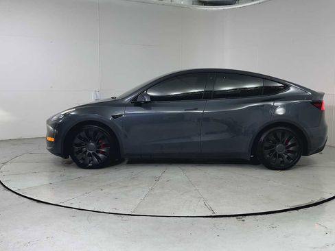 Used 2022 Tesla Model Y Performance image 5