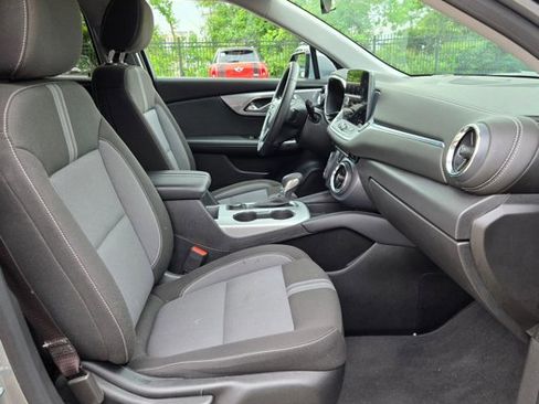 Used 2025 Chevrolet Blazer LT image 18