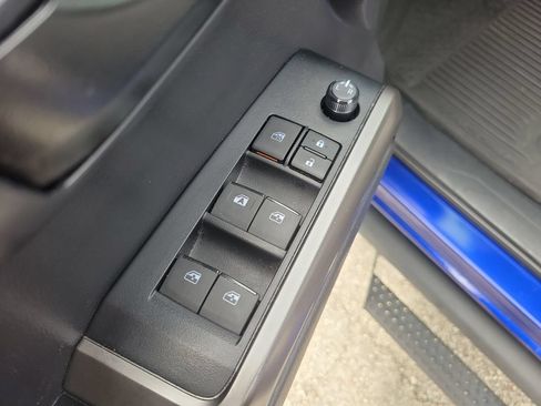 Used 2022 Toyota Tacoma SR5 RWD image 14