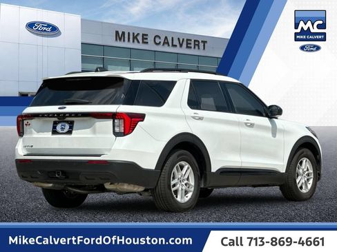 Used 2026 Ford Explorer Active RWD image 5