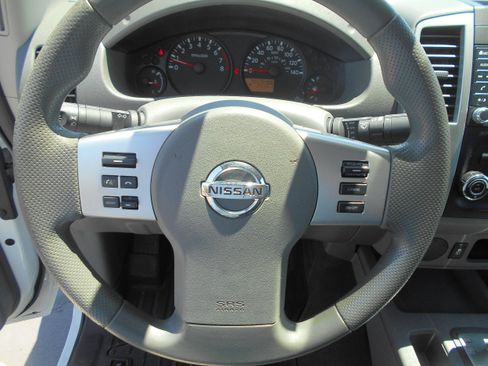 Used 2019 Nissan Frontier S RWD image 4