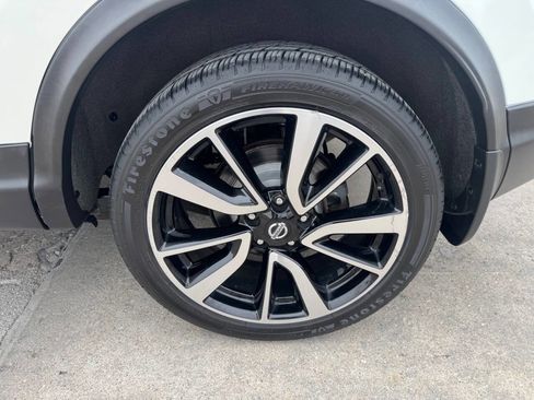 Used 2017 Nissan Rogue Sport SL w/ SL Premium Package image 10