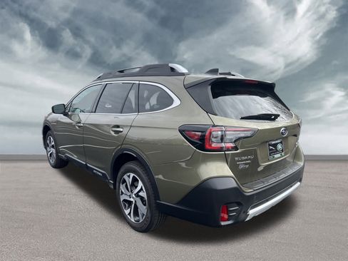 Used 2022 Subaru Outback Touring image 3