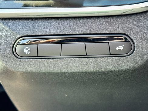Used 2027 INFINITI QX60 Pure w/ Cargo Package FWD image 11