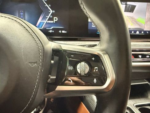 Used 2023 BMW i7 xDrive60 AWD/4WD image 24