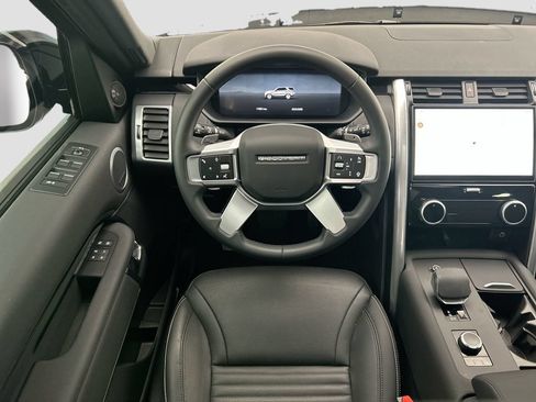 Certified 2025 Land Rover Discovery S AWD/4WD image 10