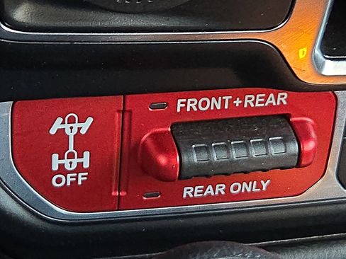 Used 2024 Jeep Gladiator Rubicon w/ Technology Group image 21