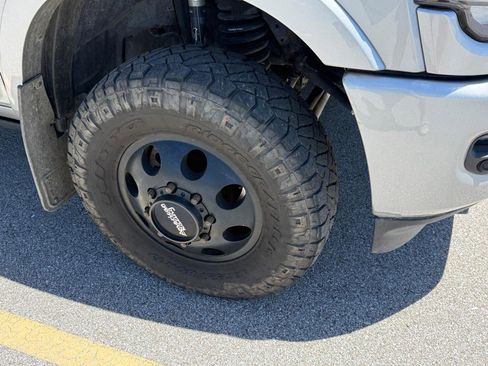 Used 2022 RAM 3500 Laramie AWD/4WD image 4