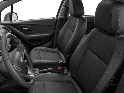 Used 2017 Chevrolet Trax LT w/ Driver Confidence Package AWD/4WD image 12