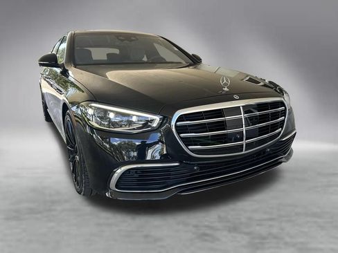 Used 2023 Mercedes-Benz S 580 4MATIC Sedan image 2