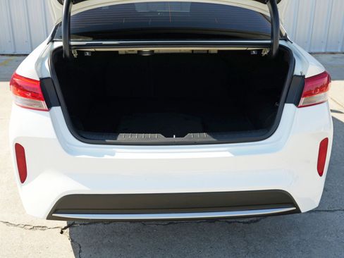 Used 2018 Kia Optima EX image 9