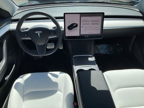 Used 2023 Tesla Model 3 Performance image 31