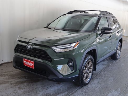 Used 2025 Toyota RAV4 Woodland Edition image 23