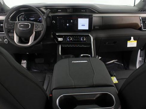 New 2026 GMC Sierra 3500 Denali w/ Denali Reserve Package image 13