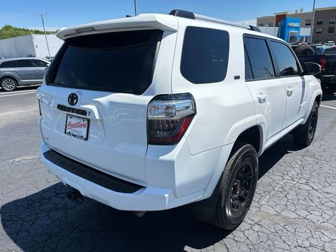 Used 2022 Toyota 4Runner SR5 Premium w/ Moonroof Package AWD/4WD image 5