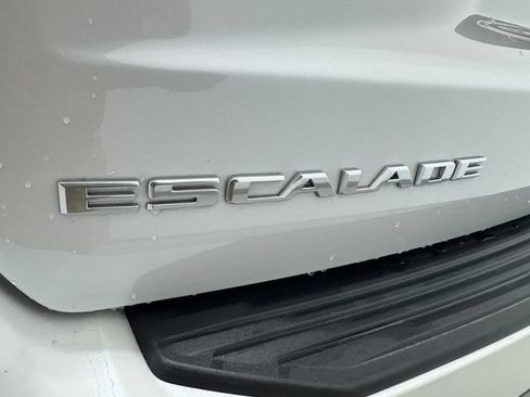 Used 2025 Cadillac Escalade Sport w/ Touring Package AWD/4WD image 48