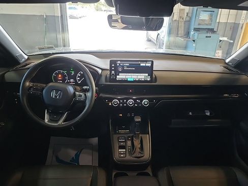 Used 2023 Honda CR-V Sport Touring image 6