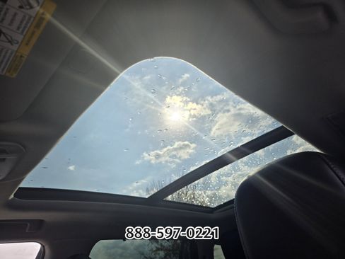 Used 2025 Toyota Highlander Platinum image 10