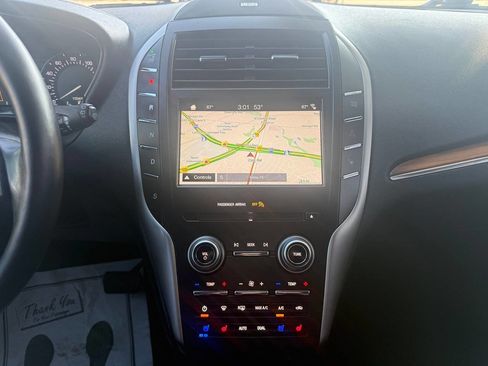 Used 2018 Lincoln MKC Reserve image 25