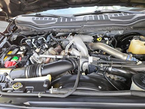 Used 2021 Ford F350 Platinum AWD/4WD image 29