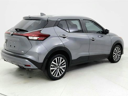 Used 2021 Nissan Kicks SV image 5