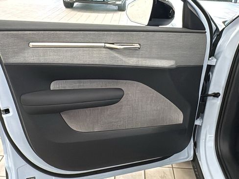 New 2026 Volvo EX30 Ultra w/ Climate Package image 20