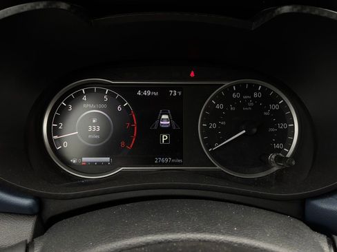 Used 2025 Nissan Versa SV FWD image 32