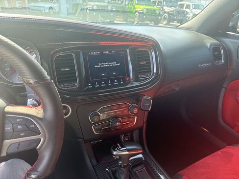 Used 2019 Dodge Charger Scat Pack w/ Dynamics Package image 11