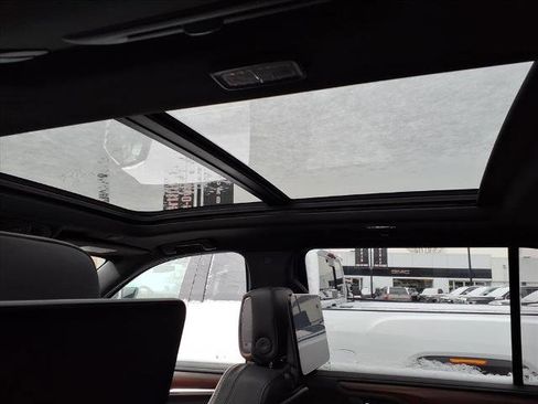 Used 2023 GMC Yukon XL Denali Ultimate image 15