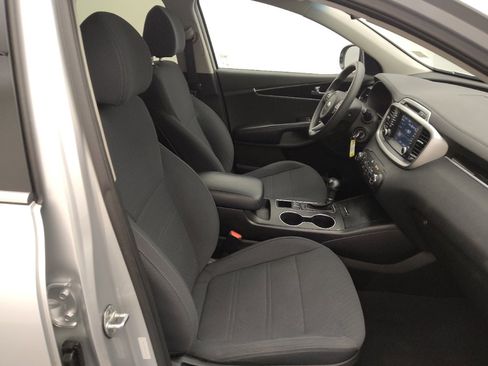 Used 2018 Kia Sorento AWD image 21