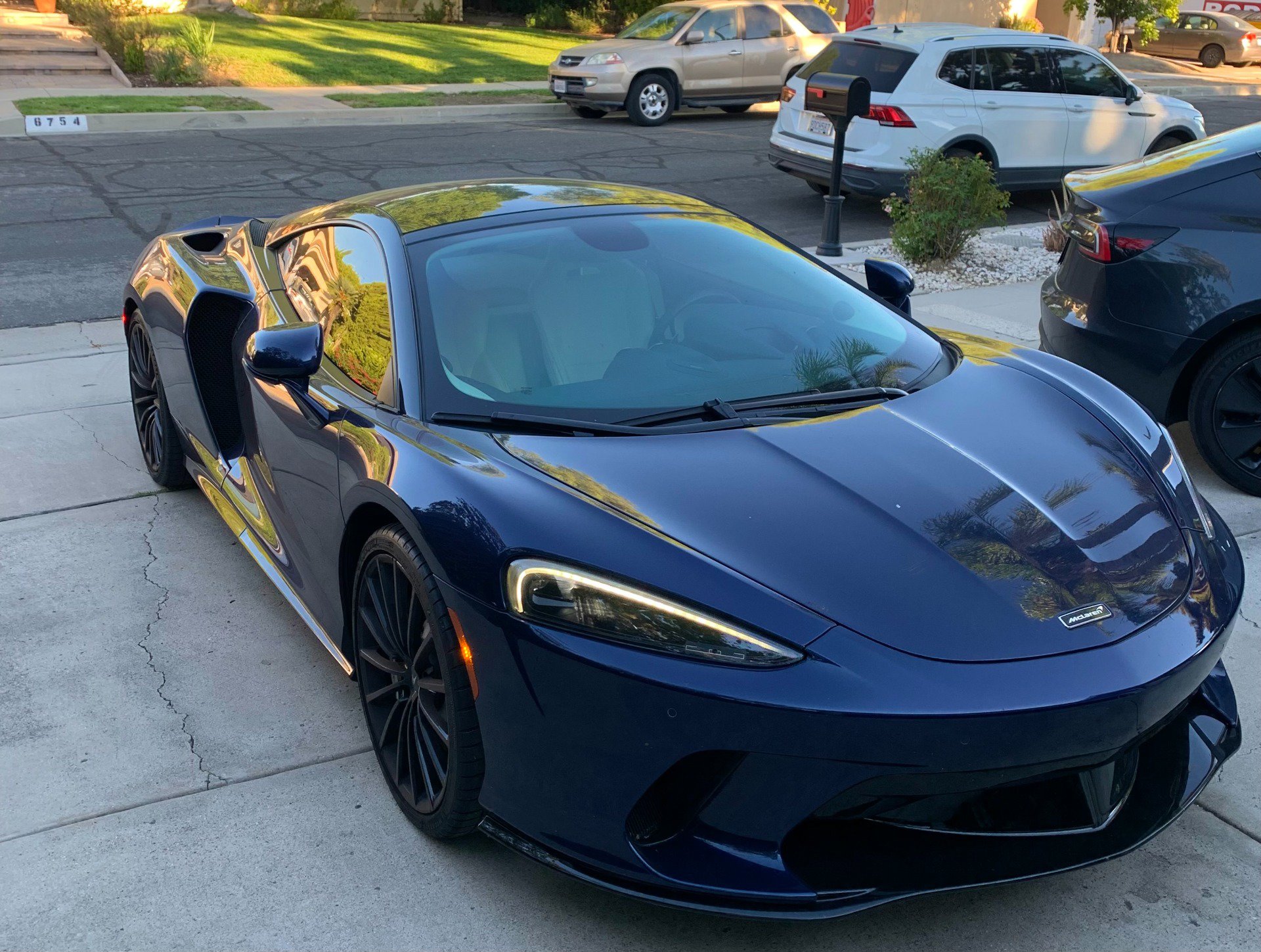 Used 2020 McLaren GT RWD image 3