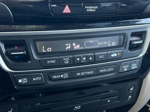 Used 2017 Honda Pilot Elite image 23
