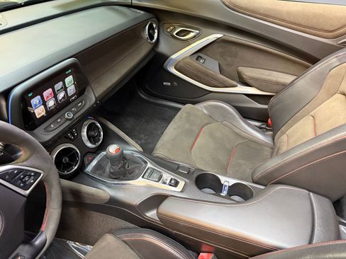 Used 2017 Chevrolet Camaro ZL1 image 40