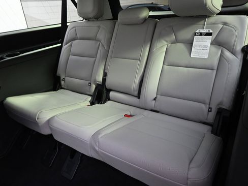 New 2025 Lincoln Navigator L Reserve image 22